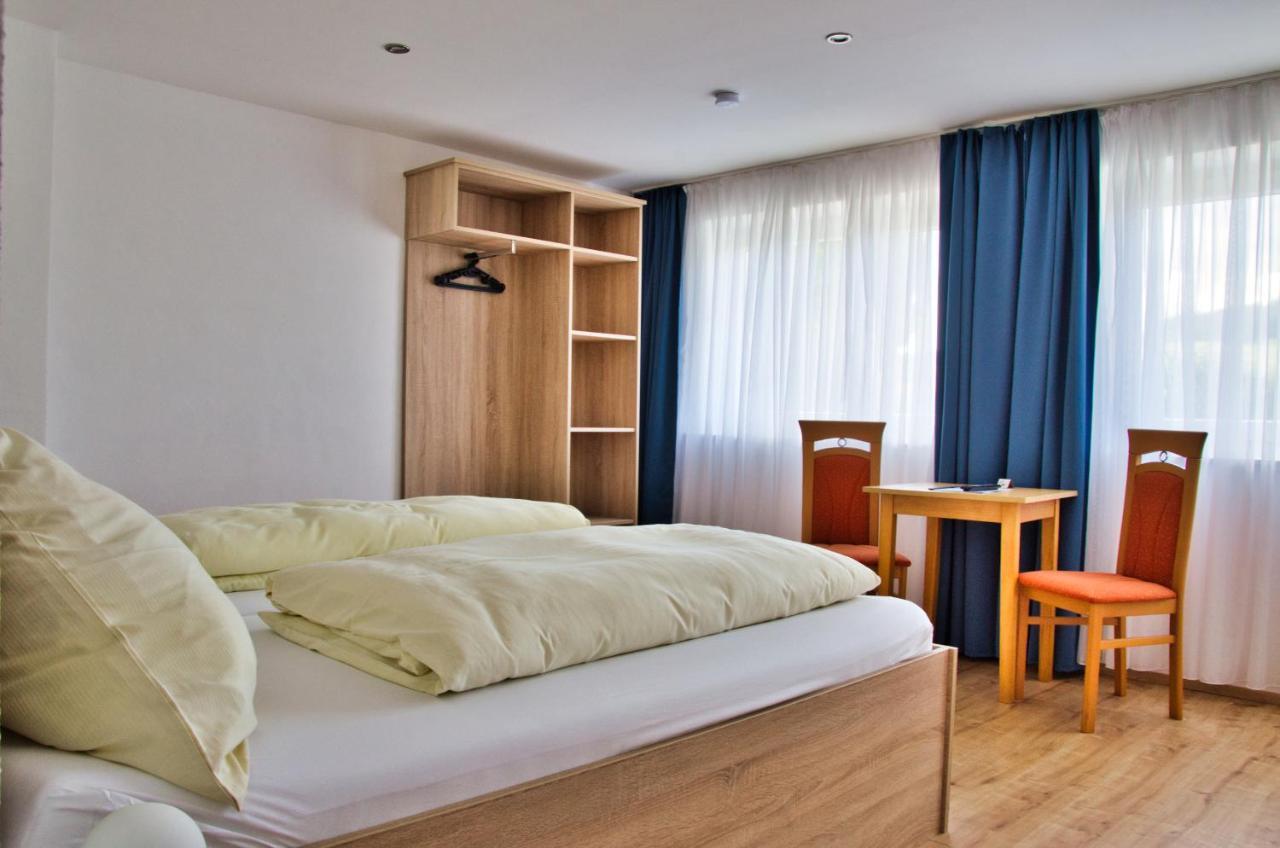 Hotel Gasthof Altmann Eschlkam Exterior photo